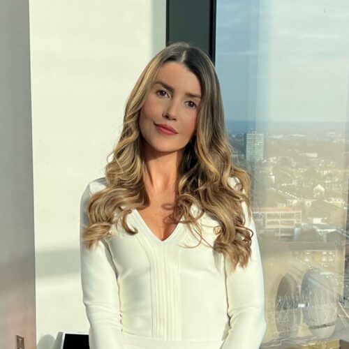 Cara Dare-Edwards About